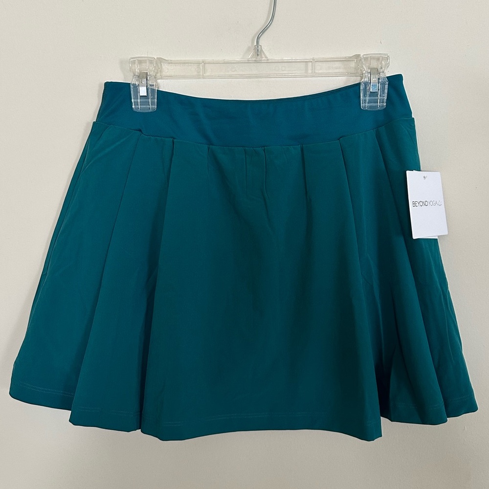 NWT Beyond Yoga Court Advantage Athletic Skirt Skort Teal sz Medium - Picture 2 of 7